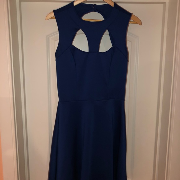 Short Guess Flare Dress - Picture 1 of 2